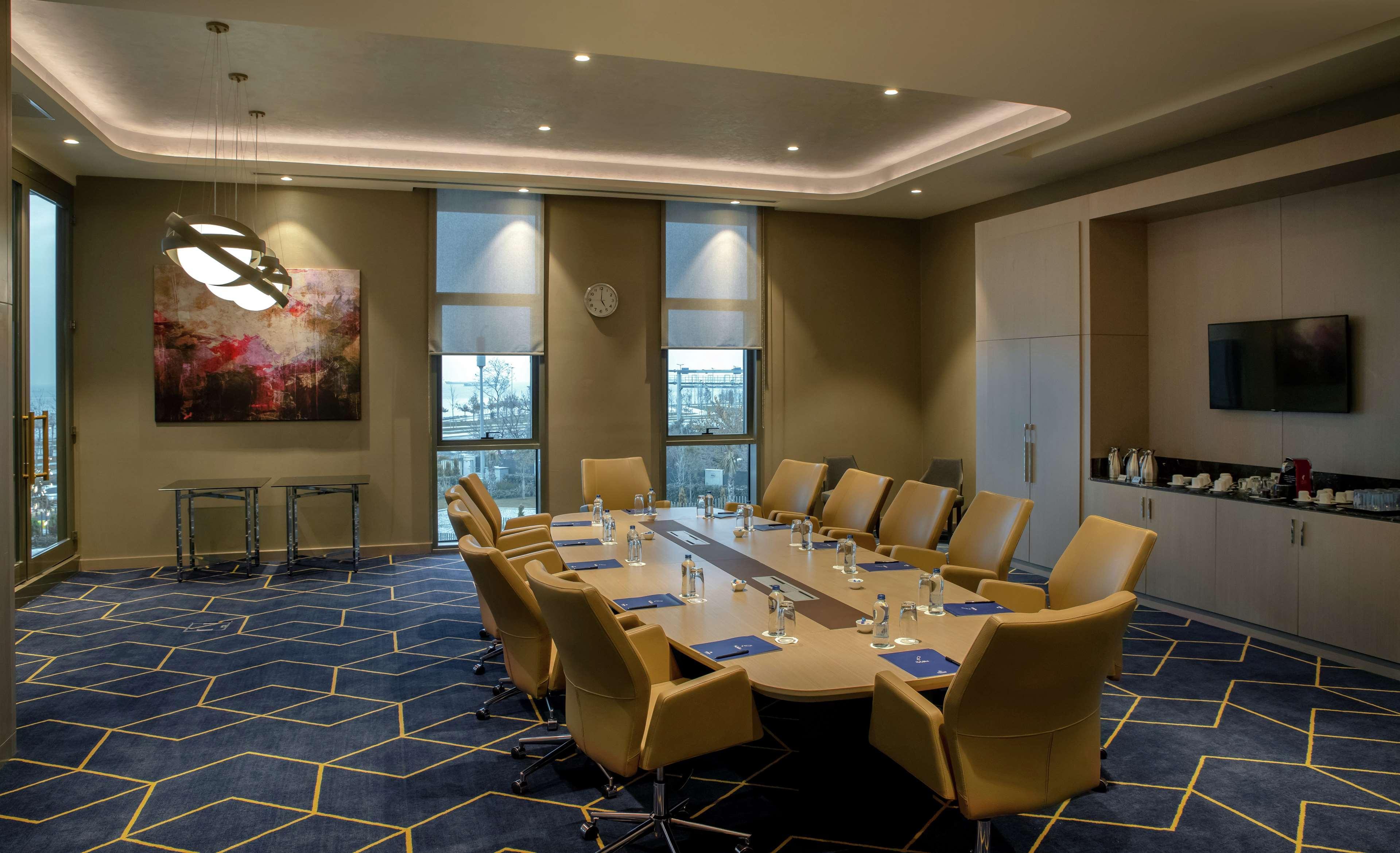 Hilton Istanbul Bakirkoy Hotel Exterior photo Boardroom