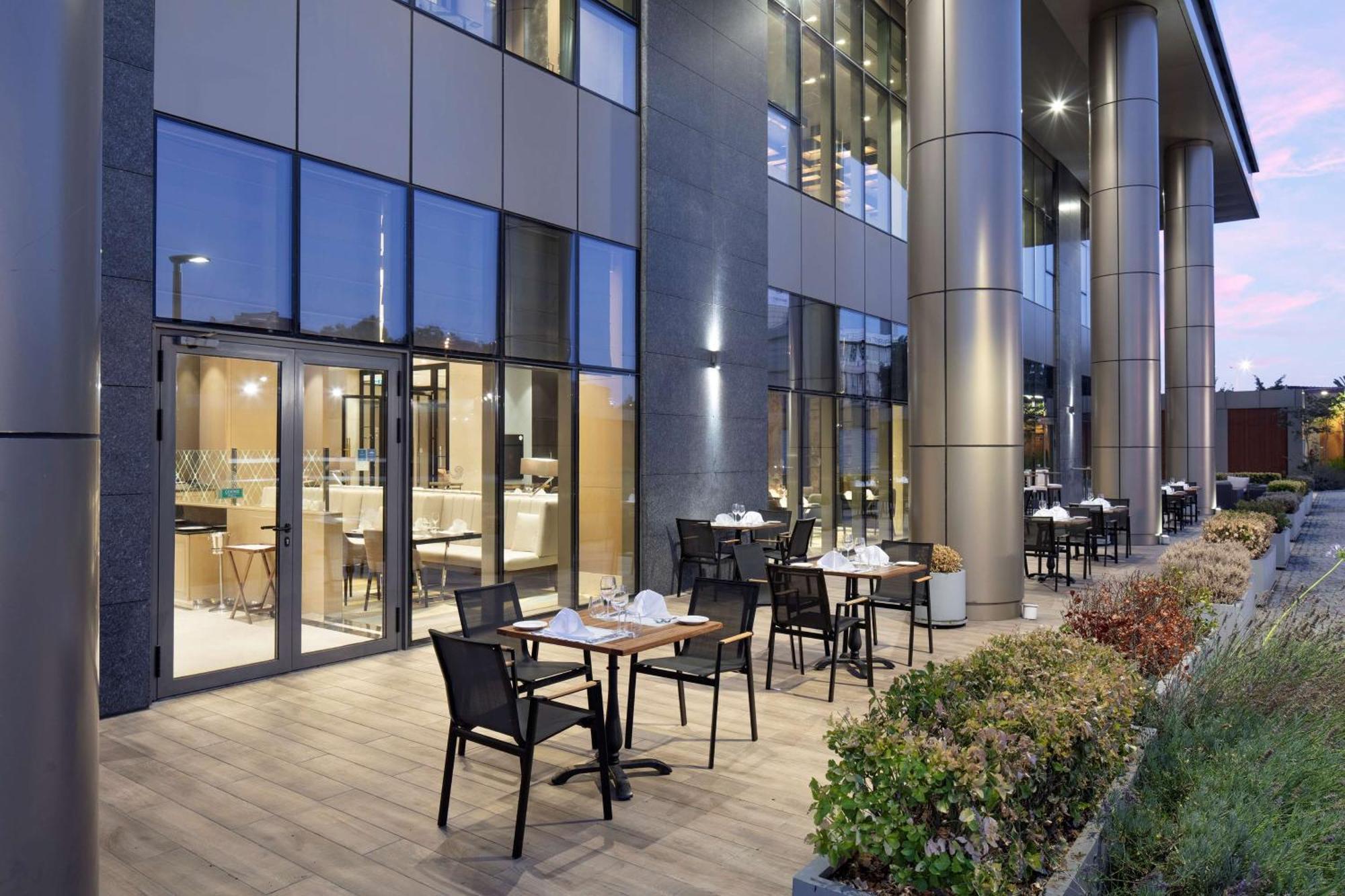 Hilton Istanbul Bakirkoy Hotel Exterior photo The Terrace